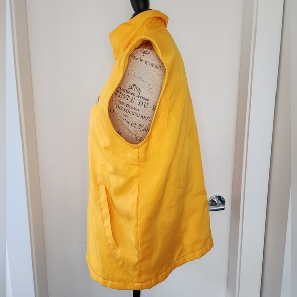 80s Jaguar Sports Car Vest - Picture 2 of 10